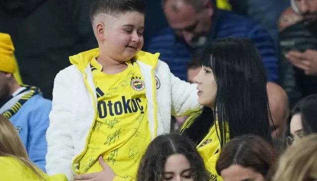 Lösemi hastası küçük Fenerbahçe taraftarının hayali gerçeğe dönüştü