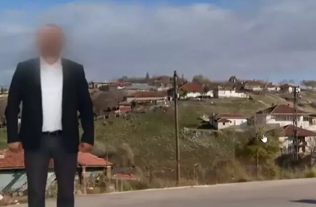 Mahalle muhtarı torbacı çıktı