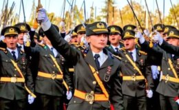 Mahkeme, teğmenlerin kılıçlı yemin töreni için son sözü söyledi