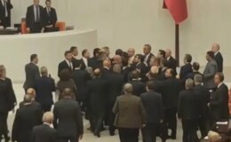 Meclis’te “Atatürk’ün A’sı” gerginliği: AK Partili ve CHP’li vekiller birbirinin üzerine yürüdü