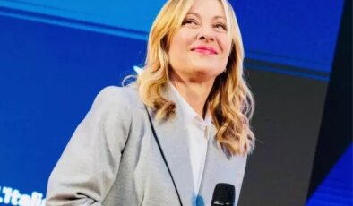 Meloni’den noel şakası: Bu yıl zordu ama 2026 daha zor olacak