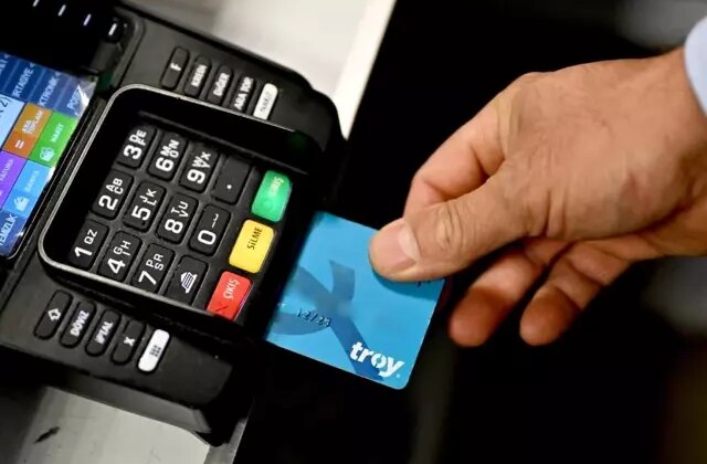 Merkez Bankası kredi kartı faiz oranlarını düşürdü