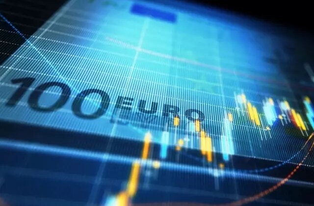 Merkez’in kararı sonrası euro tarihte ilk kez 50 lirayı aştı