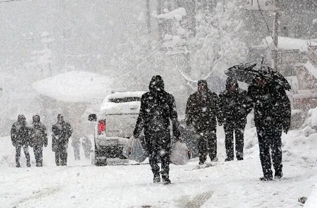 Meteoroloji illeri tek tek uyardı! Kuvvetli sağanak ve kar yağışı geliyor