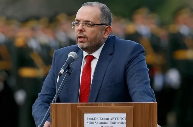 Milli Savunma Üniversitesi Rektörü Erhan Afyoncu’dan Fenerbahçe’ye transfer önerisi: 2 isim verdi