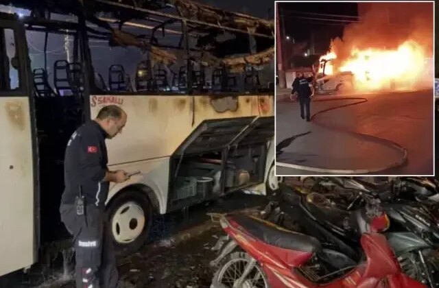 Minibüste çıkan yangın, park halindeki 5 motosiklete sıçradı