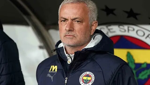 Mourinho Fenerbahçe’den eski futbolcusunu Benfica’ya istiyor