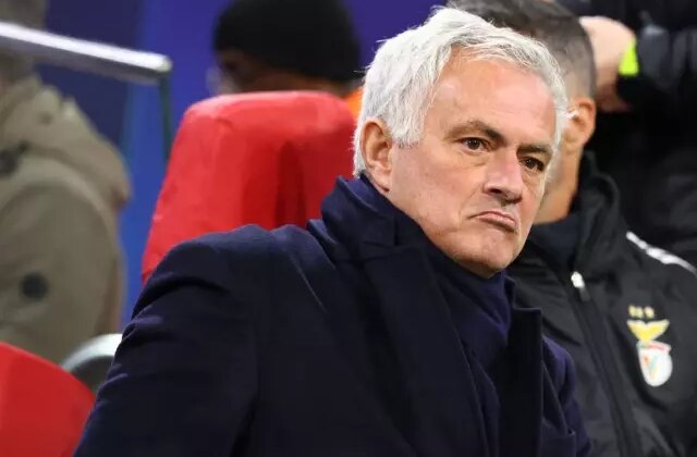 Mourinho yine gündem oldu! Bu kez gazetecilerle tartıştı