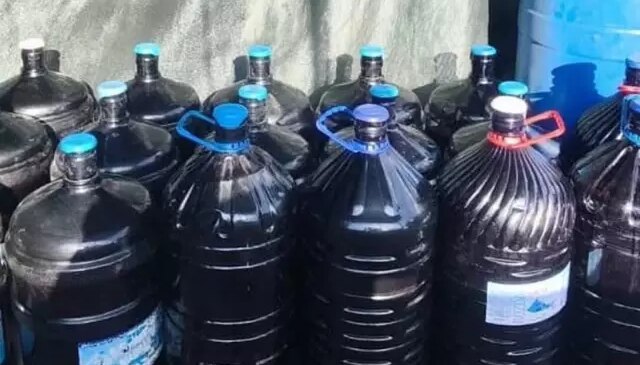 Muğla’da jandarmadan büyük baskın: 1 ton sahte içki piyasaya sürülmeden ele geçirildi