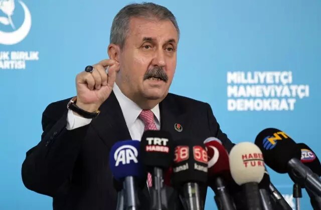 Mustafa Destici’den radikal çıkış: Evlenmeyenleri işe almayın