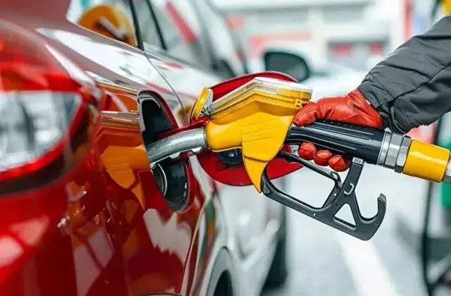 Nakit ödediği benzin ücreti başını belaya soktu! Artık kara listede