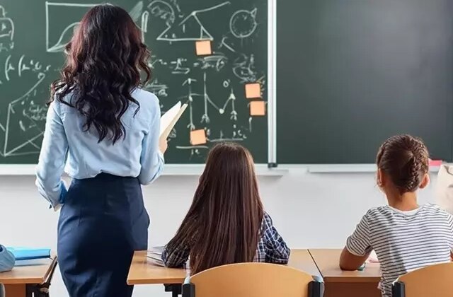 Öğretmenlikte bir devrin sonu! MEB pedagojik formasyonu resmen kaldırdı