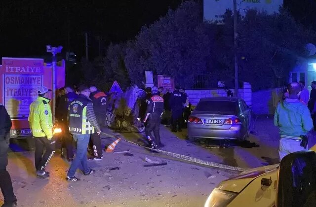 Osmaniye’de üç araç çarpıştı: Ölü ve yaralılar var