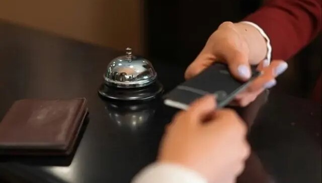 Otellerde yeni dönem! Resepsiyona kimlik bırakma devri bitti