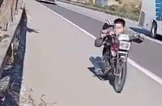 Otoyolda tehlikeli yolculuk: Ehliyetsiz sürücüye 63 bin lira ceza