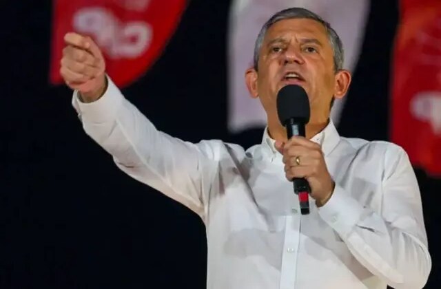 Özel’den vatandaşlara ‘sokak’ çağrısı: Hepinizi meydanlara, direnmeye davet ediyorum