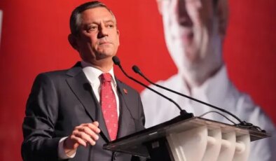 Özgür Özel’den canlı yayında İmamoğlu gafı: Bizim adayımız belli…