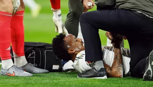 Real Madrid’de deprem! Yıldız futbolcu sezonu kapattı gibi