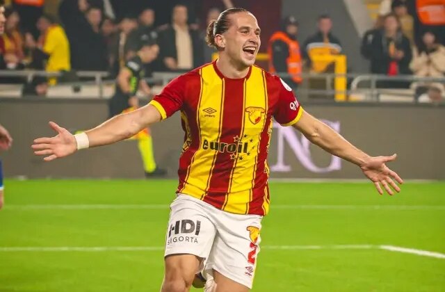 Sağ bek, sağ açık ve forvet oynayabiliyor! Alman devi, Arda Okan’ın peşine düştü