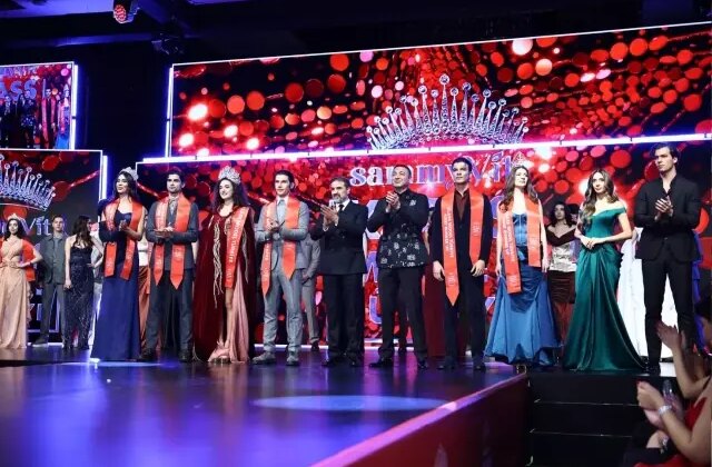 SammyVit Klass Model Türkiye yıldızlarını görkemli bir geceyle seçti