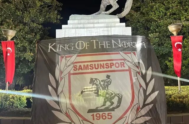 Yunan takımı gelecek diye sabaha kadar Atatürk Anıtı’nda nöbet tuttular