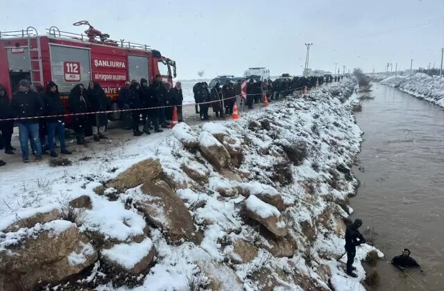 Şanlıurfa’da okul yolunda facia! Otomobil kanala devrildi, 4 kişi kayıp