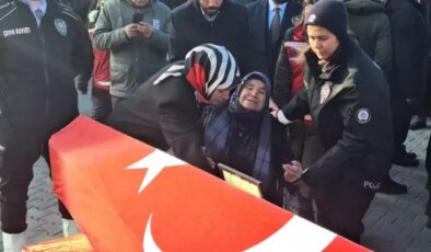 Şehit polis Yasin Koçyiğit’e yürek burkan veda, “kuzum” diyerek uğurladı