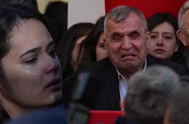 Genç, yaşlı herkes oradaydı! Başkan Gülşah Durbay’a gözyaşları içinde son veda