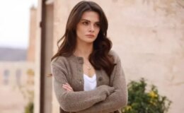 Sinem Ünsal asansörde sevgilisiyle aşka geldi