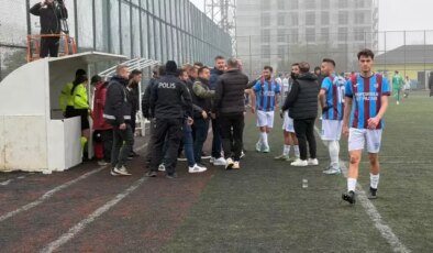 Süper Amatör Lig’de saha karıştı: 5 kırmızı kart çıktı, hakem maçı erteledi