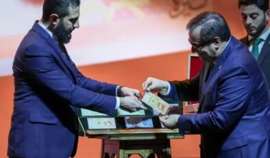 Suriye yeni banknotlarını tanıttı: İki sıfır atıldı, üretime vurgu yapıldı