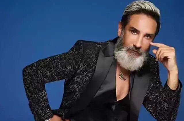 Tarık Mengüç rapçi oğlu Baran’ı asker eğlencesiyle uğurladı