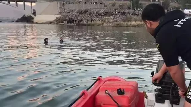 Terliğini almak isterken Dicle Nehri’ne düşen Ahmet’i arama çalışması başlatıldı