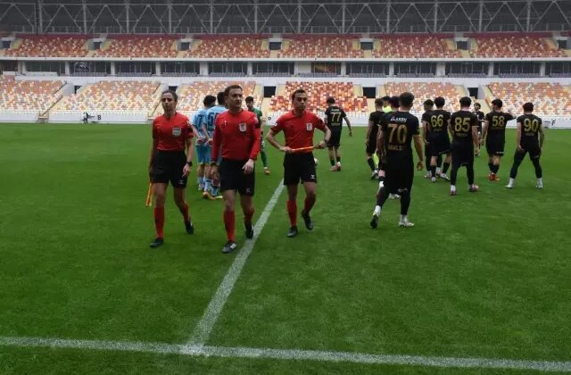 TFF 2’nci Lig’de görülmemiş olay! Sahaya 7 futbolcuyla çıktılar