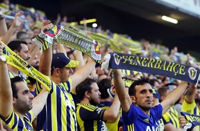 Transferde bombalar peş peşe! Fenerbahçe, Galatasaray’ın da istediği isme imzayı attıracak