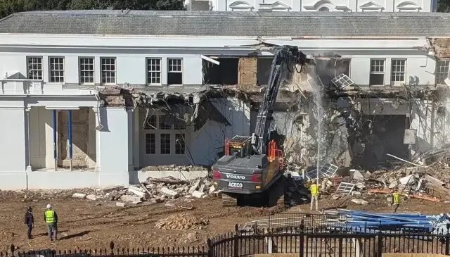 Görüntüler Beyaz Saray’dan! 123 yıllık bina moloz yığınına döndü