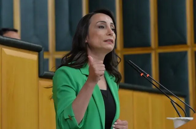 Tülay Hatimoğulları: Kürtler kamusal alanda Kürtçe Kur’an okuyabilmeli