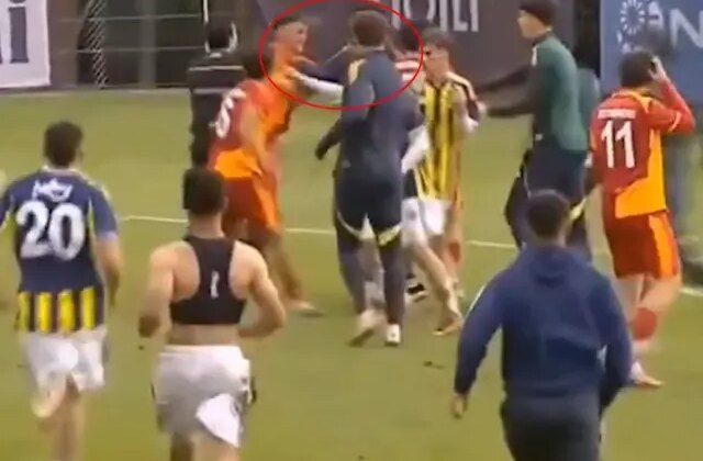 U19 Paf Ligi’nde Fenerbahçe-Galatasaray derbisinde yumruklar havada uçuştu