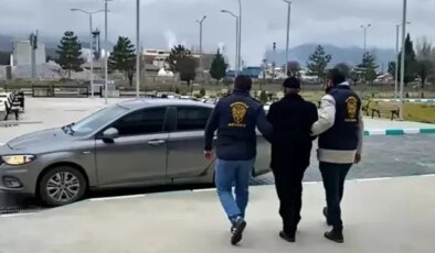 Umre vaadiyle topladığı paraları kumarda kaybetti