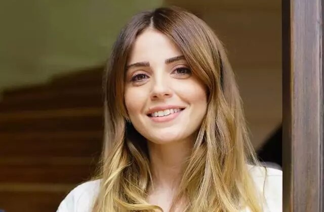 Ünlülere uyuşturucu operasyonunda 3. dalga: Ezgi Eyüboğlu dahil 7 kişi gözaltına alındı