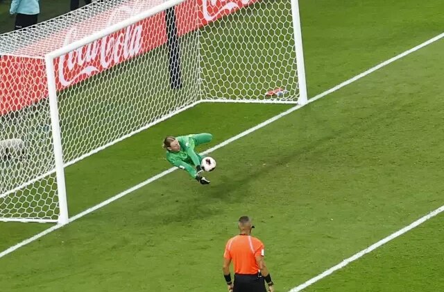 Üst üste 4 penaltı kurtardı! FIFA Kıtalararası Kupası’nda şampiyon PSG