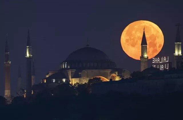 Yarın İslam alemi için 33 yıl sonra bir ilk yaşanacak