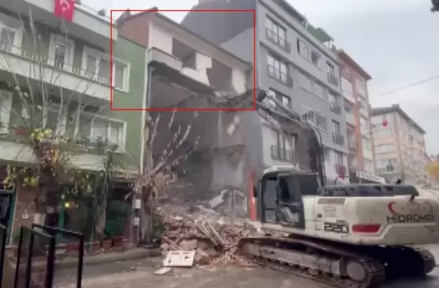 Böyle yıkım görülmedi! 4 katlı binanın en üst katı ayakta kaldı