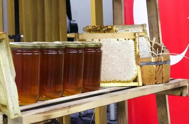 1 kilosu 558 bin TL! Dünyanın en pahalı balı Türkiye’nin tuz şehrinden çıktı