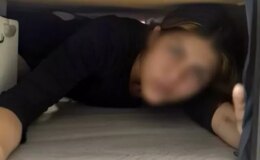 107 suç kaydı olan kadın hırsız, polis baskınında baza altında yakalandı