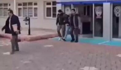 Bu bir çocuk! “Zengin olma” vaadine kandı, babasının başını yaktı