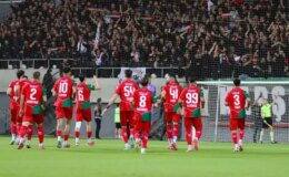 3 hafta önce şampiyonluğun bir numaralı adayıyken tepetaklak oldular