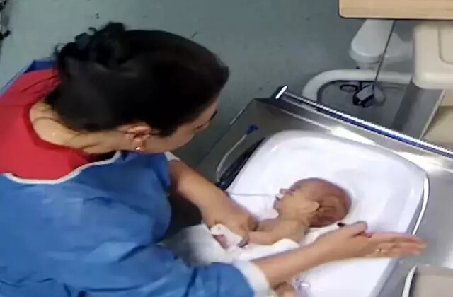 5 günlük bebeği engelli bırakan vicdansız hemşire teslim oldu