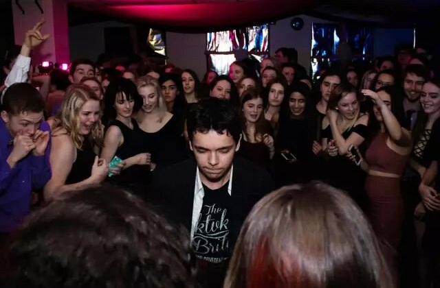 50 kişinin partilediği daire çöktü! Onlarca kişi yaralandı