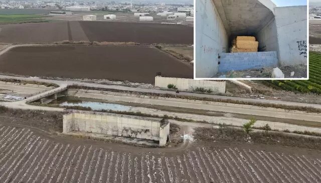 7 yıldır bitmeyen yolun köprü ayakları samanlığa döndü